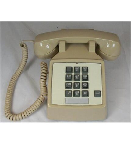 Cortelco 20F Analog Desk Phone with Flash and Volume Control